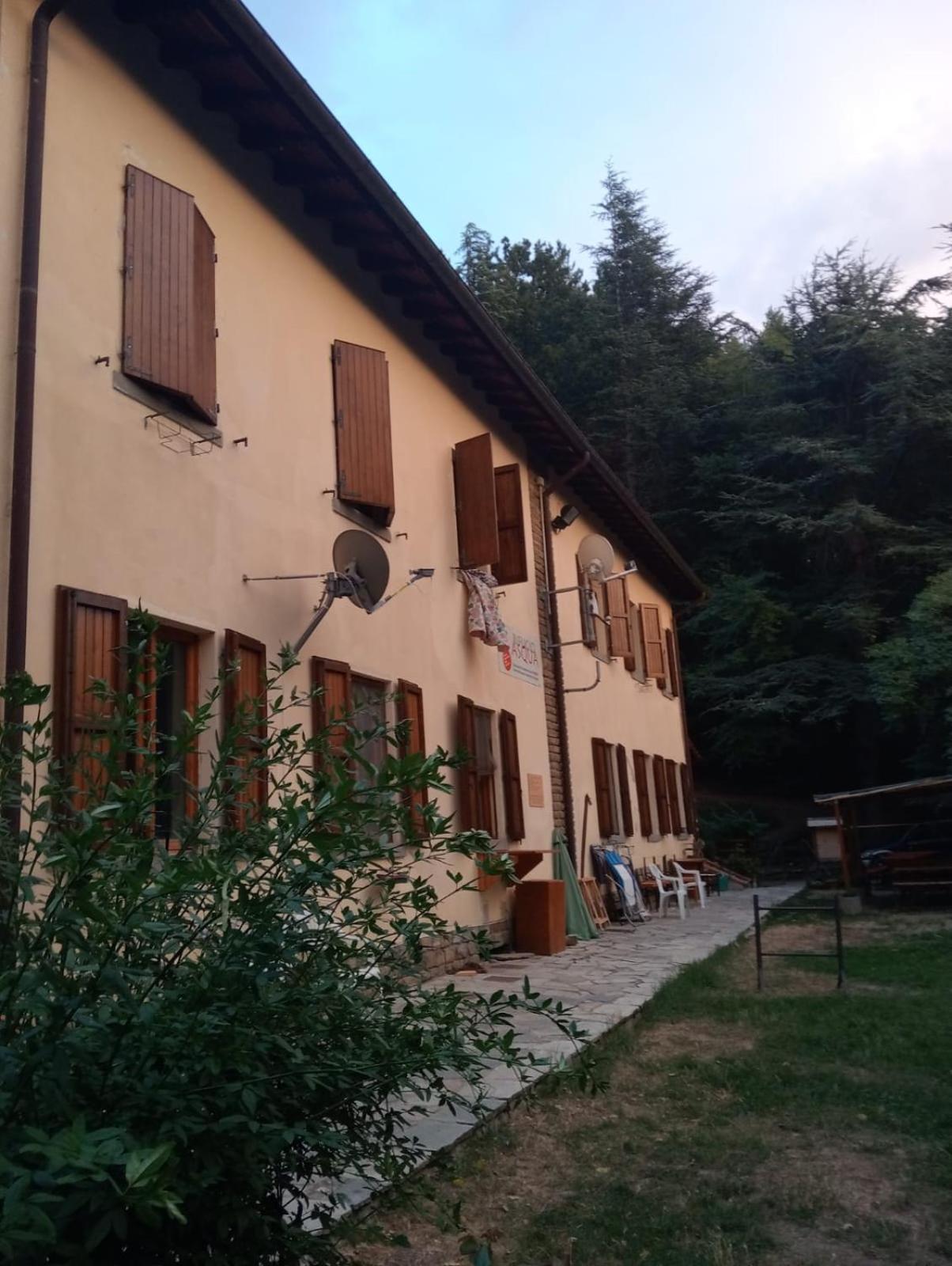 Rifugio Asqua Villa Poppi Eksteriør billede